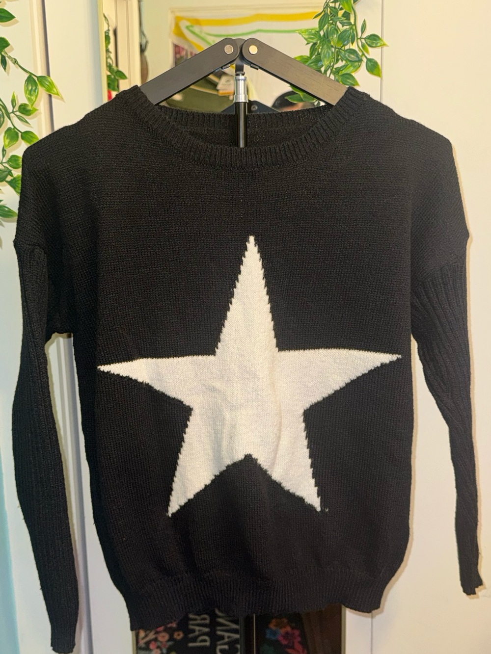 Black & White Oversized Star Knit Sweater Size Small